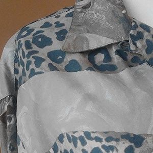 Long-sleeve animal print blouse - Small